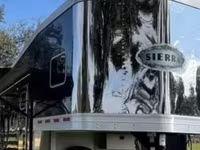 2017 Trails West Sierra Prestige 831 Gooseneck Horse Trailer — الصورة 4
