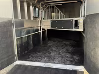 2026 Maverick Trailers Lite Deluxe Bumper Pull Horse Trailer — photo 3