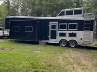 2017 Trails West Sierra Prestige 831 Gooseneck Horse Trailer — الصورة 2